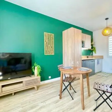 The Wild I Close To Downtown And The *