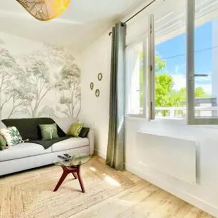 The Wild I Close To Downtown And The * סן נזאר