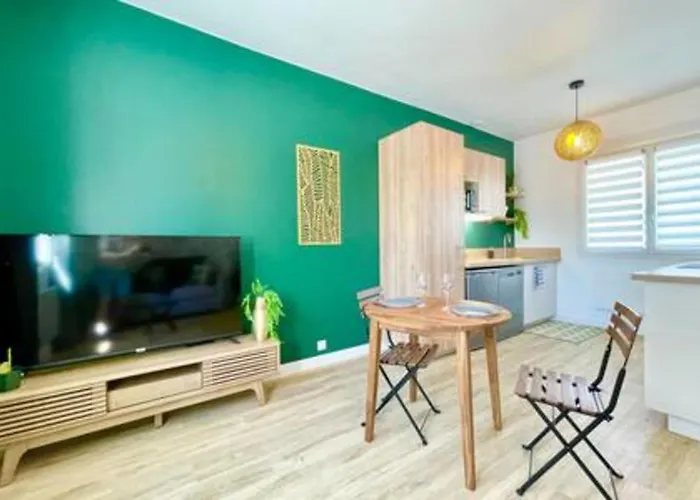 The Wild I Close To Downtown And The *